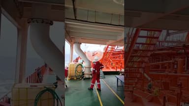 ख़राब मौसम.#marineservices #news #cargoship #indiannavyattack #ship #ship #indiannavynews