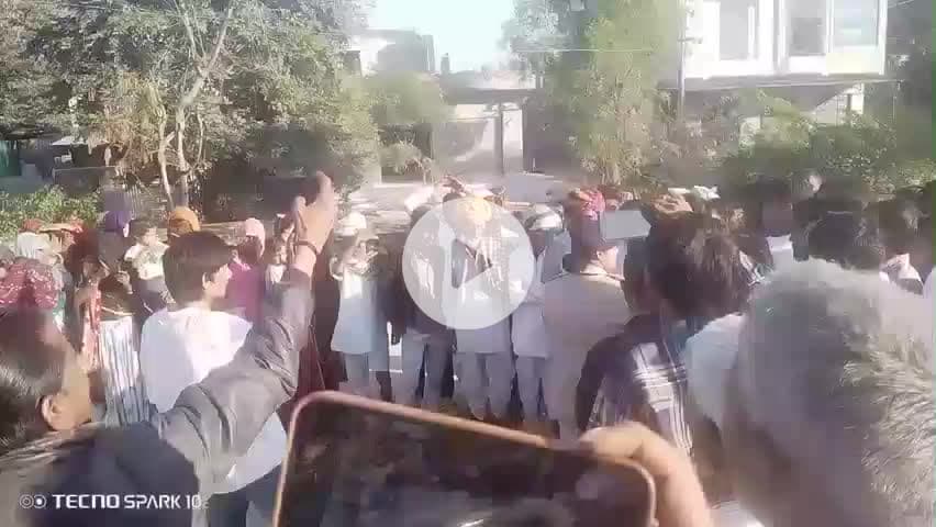 जिला चित्तौड़गढ़ तहसील गंगरार गांव बिंदोलिया से धरना दिया गया है