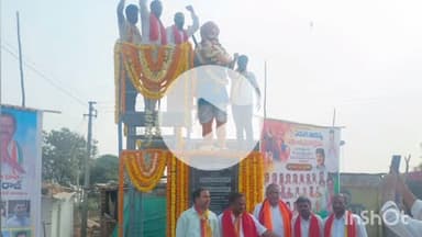కొడంగల్: పోతిరెడ్డిపల్లి గ్రామంలో పండగల సాయన్న విగ్రహాన్ని ఆవిష్కరించిన ముదిరాజ్ సంఘం నాయకులు