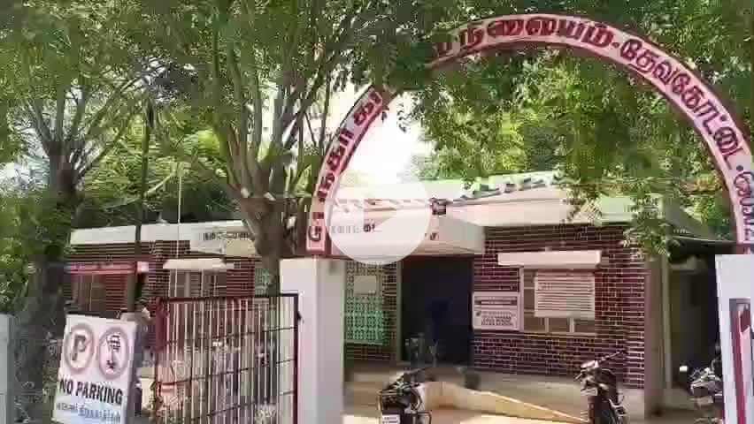 தேவகோட்டை: இருசக்கர வாகனத்தில் சென்ற தம்பதியரிடமிருந்து ஹேண்ட் பேக், செல்போன் பறிப்பு – போலீசார் விசாரணை
