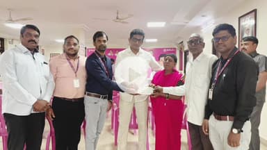 మెట్పల్లి: గాయత్రి నిర్భయ సేవింగ్స్” పథకం ద్వారా రూ లక్ష రూపాయలు ఇన్సూరెన్స్ చెక్కును అందించిన ఎమ్మెల్యే డాక్టర్ సంజయ్