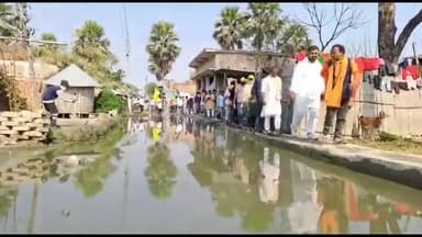 सड़क पर विकास की बहती गंगा को देखिए 
#jansuraj #kuchaikote #gopalganj #road @akkanu.gpj #kuchaikotenews