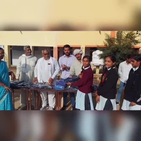किशनगढ़ बास: स्नेह फाउंडेशन द्वारा ग्राम मीरका के रा.उ.मा.वि. मे मेधावी छात्रों को स्कोलरशिप प्रदान की गई
#defence_academy
