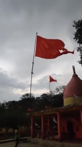 रसीदपुर में श्री हनुमान जन्मोत्सव पर चढ़ाई 25 फिट लंबी और 65फिट ऊंची ध्वजा, जय श्री राम #baba_bajandar62 #jayshriram