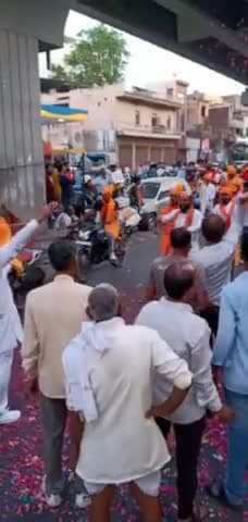 कोटा में महाराणा प्रताप जन्मोत्सव के अवसर पर विशाल शौर्य वाहन रैली का आयोजन किया गया। कार्यक्रम में टी राजा सिंह जी उपस्थित रहें।
#महाराणा_प्रताप_जन्मोत्सव_कोटा
