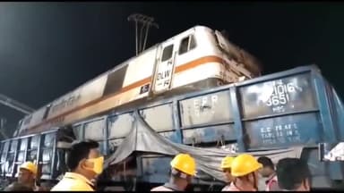 भारत के इतिहास में यह सबसे भयावह ट्रेन हादसा है ।
हादसे में अबतक 200+ मौत और 1000+ घायलों की पुष्टि हो चुकी है।
#TrainMishap #BalasoreTrainAccident 
#Balasore #balasor