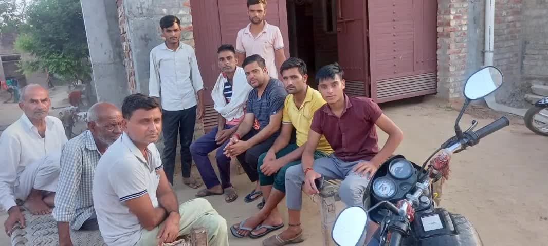 आज मंडल बेहट में युवा मोर्चा द्वारा #लाभार्थी_संवाद अभियान के अंतर्गत लाभार्थियों से जनसम्पर्क करते हुए मंडल अध्यक्ष