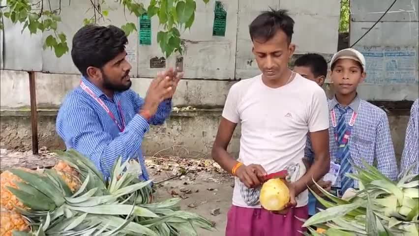 #वैशाली जिले के #महुआ टाउन में #RBS स्कूल द्वारा #प्लास्टिक और #पॉलिथीन के विरोध में निकाली गई रैली और कई दुकानदार को समझाया गया।