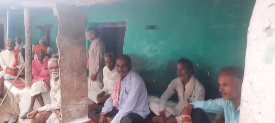 #शमशाबाद विधानसभा क्षेत्र  ग्राम पाली में जनसंपर्क के दौरान ग्राम वासियों की कई समस्याएं भी सुनी मध्यप्रदेश सरकार बड़े-बड़े दावे करती लेकिन गांव का हर व्यक्ति परेशान है सरकार के दावे खोखले हैं