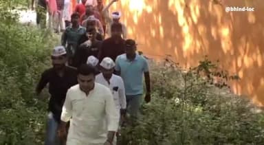 भिंड नगर में आम आदमी पार्टी की प्रत्याशी राहुल सिंह कुशवाहा डोर टू डोर कर रहे हैं जनसंपर्क
#bhind_nagar #m.p