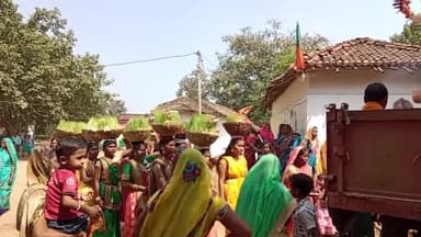 आज ग्राम पंचायत बासीन में मां दुर्गा का गली भ्रमण कर के किया गया विसर्जन  जिसमे समस्त ग्राम वासी   उपस्थित रहे