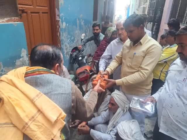 #ककोड़ नगर में गली भरारे वाली में सड़क निर्माण कार्य व मौ० कुरेशियान में पुलिया निर्माण कार्य का गली के बुजुर्गो