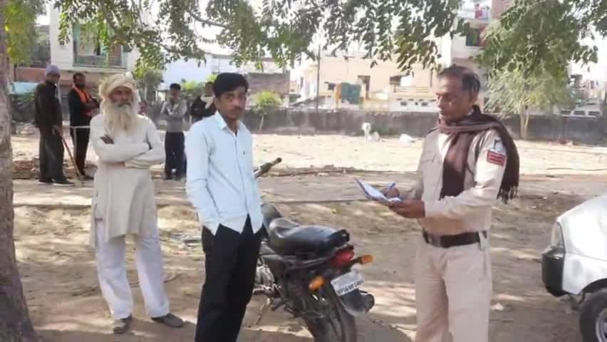 अंबाह: अम्बाह थाना क्षेत्र के परीक्षित के पुरा में  युवक ने लगाई फांसी,मर्ग कायम कर जांच में जुटी पुलिस     #फाँसी