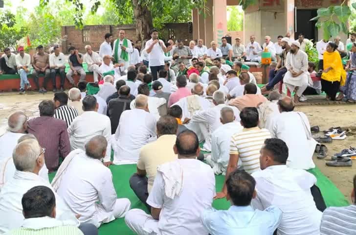 #किसानो का अधिकार दो।
#Give rights to farmers.
#BhartiyaKisanSangthan
@भारतीयकिसानसंगठन 
@राजेन्द्रयादव #Rajendrayadav 9911408800