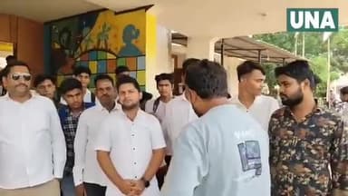 #भाजपा_सदस्यता_अभियान

को लेकर महाविद्यालयो में चलते क्लास में छात्र छात्राओं को सदस्यता दिलाने के विरोध में प्रदर्शन