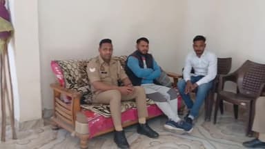 #एड चंद्रशेखर आजाद जिंदाबाद पुलिस प्रशाशन ने मुझे नजबंद कर लिया है हमें पहुँचना था लखनऊ उत्तर प्रदेश मे बढ़ रहे जातिवाद, बहन बेटियों व दलित पिछड़े हो रहे अत्याचार के खुलाफ आंदोलन था 10 मार्च, धर्मराज हल्दिया आसपा बिजनौर