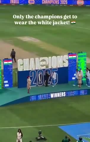 The_moments_Captain_Rohit_Sharma_collecting_ICC_champions_trophy_and_team_India_trophy_celebration#championshtrophy