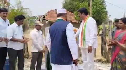 కరకగూడెం: కరగూడెం మండలంలో 50 లక్షల అంచనా తో నూతనంగా నిర్మించిన పలు సిసి రోడ్లను రిబ్బన్ కటింగ్ చేసి ప్రారంభించిన ఎమ్మెల్యే పాయం