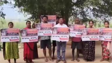 మాడుగుల: సిపిఎం నేత అప్పలరాజును విడుదల చేయాలని దేవరాపల్లిలో సిపిఎం నేతల ఆందోళన