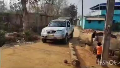 সারেঙ্গা: হাতির আতঙ্কে পরীক্ষা বিপন্ন! বনদপ্তরের গাড়িতে নিরাপদে পৌঁছাল মাধ্যমিক পরীক্ষার্থীরা