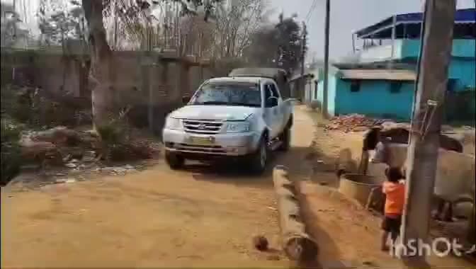 সারেঙ্গা: হাতির আতঙ্কে পরীক্ষা বিপন্ন! বনদপ্তরের গাড়িতে নিরাপদে পৌঁছাল মাধ্যমিক পরীক্ষার্থীরা