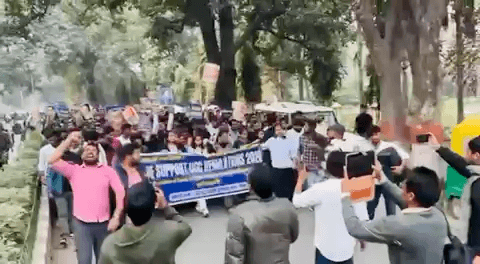 बनारस हिंदू #विश्वविद्यालय #UGC act के समर्थन #SC/#ST/#OBC छात्रों का मार्च