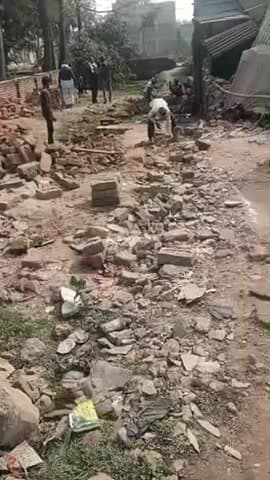 lt.baijnath das k wife jo bridh bidhwaa mahila ko ghar se beta ne nikal diya aur ushka dukaan tor diya