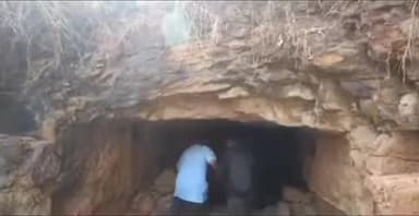 ಮುಂಡರಗಿ: ಕಪ್ತತಗುಡ್ಡದಲ್ಲಿ ಬ್ರೀಟಿಷರ ಕಾಲದ ಬಂಗಾರದ ಗುಹೆ ಪತ್ತೆ
