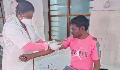 अमड़ापाड़ा: अमडापाड़ा सीमावर्ती इलाका जियापानी के पास बाइक बचाने में टेम्पो पलटा, चालक समेत तीन घायल