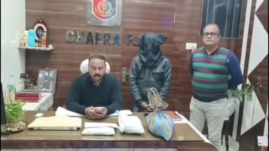 চাপড়া: চাপড়ায় নিষিদ্ধ কাশির সিরাপ সহ গ্রেপ্তার ১