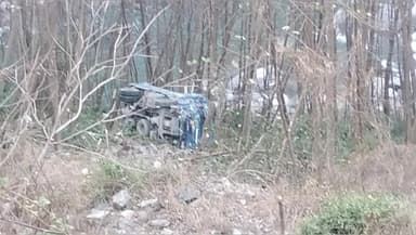 भटवाड़ी: गंगोत्री हाईवे पर मल्ला के पास बीआरओ का ट्रक अनियंत्रित होकर 100 मीटर गहरी खाई में गिर गया, घटना में चालक की मौत
