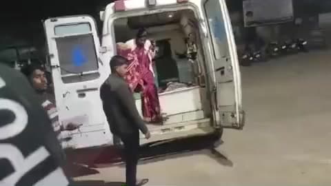बसिया: ममरला के पास ऑटो पलटने से दो भाई जख्मी, सदर अस्पताल में भर्ती