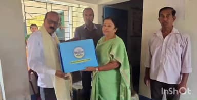 ধনিয়াখালি: হুগলি ধনিয়াখালীর খেজুরদহ মিলকি অঞ্চলে সম্মানীয় চিকিৎসকের হাতে উন্নয়নের পাঁচালী কিড দিয়ে সম্মানিত করলেন বিধায়ক