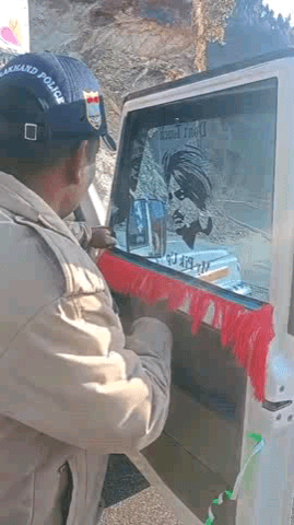 डीडीहाट: कनालीछीना पुलिस ने यातायात नियमों का उल्लंघन करने पर सघन चेकिंग अभियान चलाया
