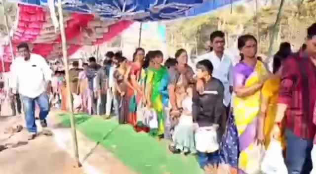 రంపచోడవరం: రంపచోడవరం నియోజవర్గ పరిధిలో శివాలయాలకు పోటెత్తిన భక్త జనం పలుచోట్ల ట్రాఫిక్ జాం