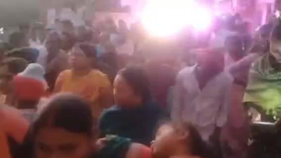 सतबरवा: सतबरवा में मेला-दुगोला के साथ निकाली गई शिव बारात, श्रद्धालु झूमते रहे