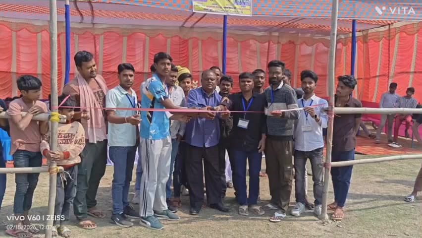 मनसाही  :-  प्रखंड मुख्यालय मनसाही में कबड्डी प्रतियोगिता का आयोजन।