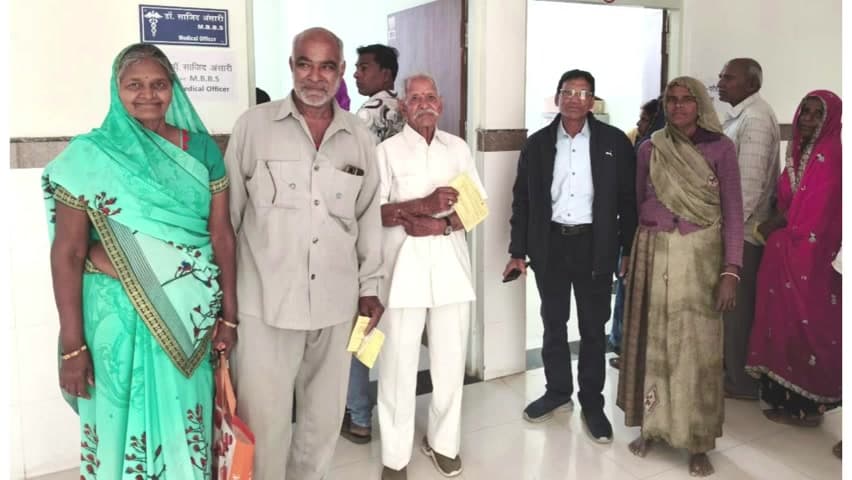 जावद: पानोली में नि:शुल्क आयुर्वेद चिकित्सा शिविर, 63 मरीजों ने उठाया लाभ