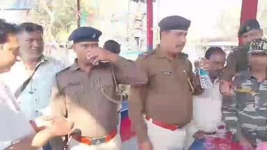 पाकुड़िया: पाकुड़िया थाना में पुलिसकर्मियों को खिलाई गई फाइलेरिया रोधी दवा, राज्य स्तरीय टीम ने की निगरानी