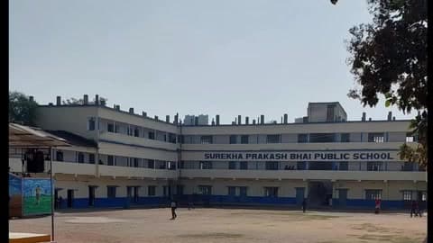 चौपारण: मैट्रिक परीक्षा केंद्र पर तिलक-मौली को लेकर हंगामा, प्राचार्या ने आरोपों को नकारा