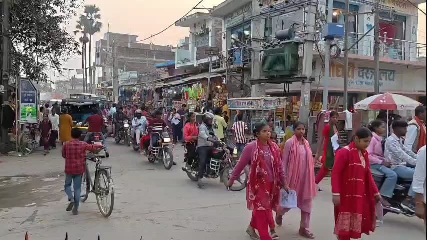 पकड़ी दयाल: पकड़ीदयाल अनुमंडल के पांचों परीक्षा केंद्रों पर शांतिपूर्ण हुई मैट्रिक परीक्षा, अधिकारियों ने किया निरीक्षण
