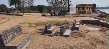 पाकरटांड: पर्यटन विभाग, झारखंड सरकार द्वारा गरजा शंख नदी किनारे बन रहे विकास कार्य का समिति ने किया निरीक्षण