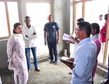 కోనారావుపేట: ఇందిరమ్మ ఇండ్ల నిర్మాణంలో వేగం పెంచాలి: రాజన్న సిరిసిల్ల జిల్లా ఇంచార్జి కలెక్టర్ గరిమ అగ్రవాల్