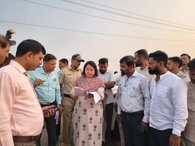 ಅಳ್ನಾವರ: ಅಲ್ನಾವರ ತಾಲೂಕಿನ ಸಮಗ್ರ ಅಭಿವೃದ್ಧಿಗೆ ನಿಲನಕ್ಷೆ ಹಿರೇಕೆರೆ ಕೆರೆ ಸ್ವಚ್ಛಗೊಳಿಸಲು ಕ್ರಮ:  ಪಟ್ಟಣದಲ್ಲಿ ಜಿಲ್ಲಾಧಿಕಾರಿ ಸ್ನೇಹಲ್ ಆರ್