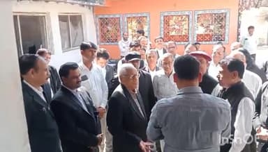 चाचौड़ा: शिवपुरी में वकील की गोली मारकर हत्या, चाचौड़ा में वकीलों ने मनाया प्रतिवाद दिवस, सीएम के नाम तहसीलदार को दिया ज्ञापन