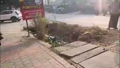 തൊടുപുഴ: മുതലക്കോടത്ത് ബൈക്ക് യാത്രികൻ കുഴിയിൽ വീണ് മരിച്ച സംഭവം, നാട്ടുകാർ തൊടുപുഴ പിഡബ്ല്യുഡി ഓഫീസ് ഉപരോധിച്ചു