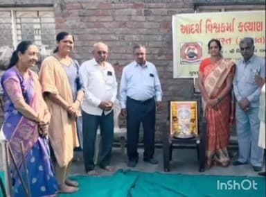 લીંબડી: લીંબડી મા આદર્શ વિશ્ચકર્મા કલ્યાણ મહાસભાની બેઠક સમાજ સંગઠન કન્યા કેળવણી વધુ વેગવંતી બનાવવા અપીલ કરાઇ
