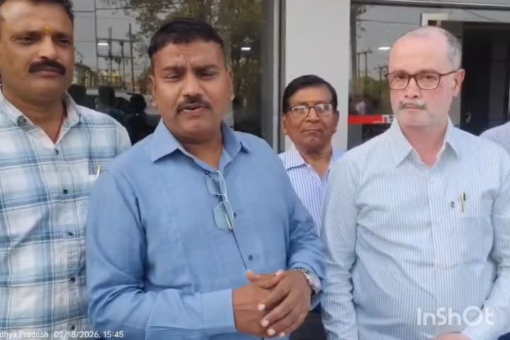 सिरोंज: भार्गव परिवार ने पिताजी की स्मृति में मुक्ति धाम समिति को शव फ्रीजर दान किया