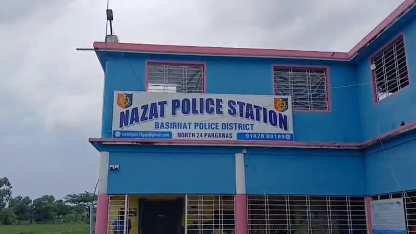 সন্দেশখালি ১: মোবাইল চোর সন্দেহে মঠবাড়ি এলাকা থেকে এক যুবককে আটক করল ন্যাজাট থানার পুলিশ