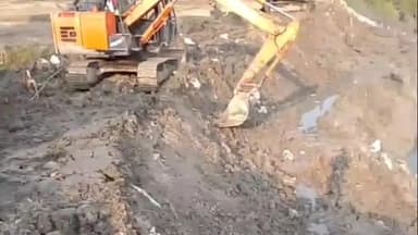 গোসাবা: পাখিরালয়তে ধস নেমে যাওয়া গোমর নদী বাঁধের মেরামতির কাজ ৯০শতাংশ শেষ হয়েছে, গ্রামে নোনাজল ঢোকার সম্ভাবনা নেই-সেচ দফতর